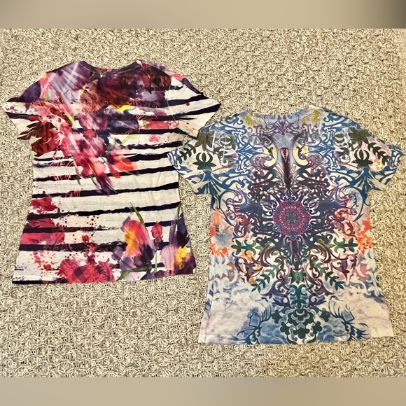 Women’s Kiara Beaded/Tie Dye Shortsleeved Tops - Picture 2 of 9